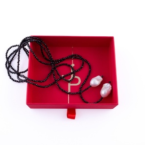 JP | Сотуар шпинель + барочный жемчуг