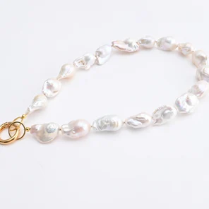 Ожерелье из крупного барочного жемчуга